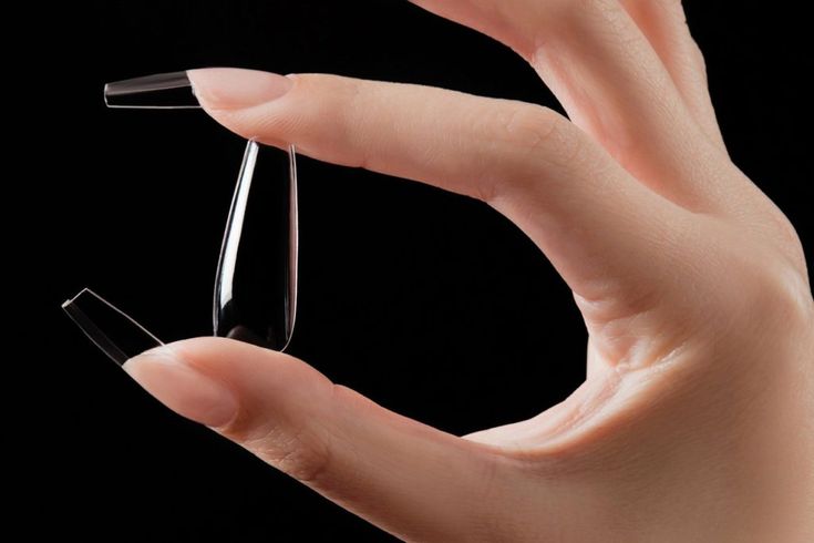 La pose américaine : une solution rapide pour des ongles longs et élégants